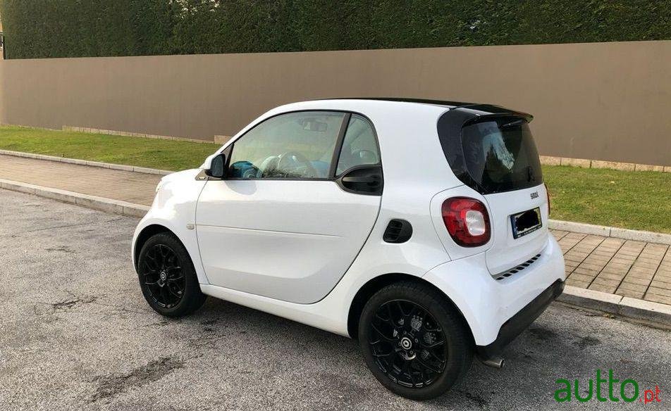 2017' Smart Fortwo photo #2