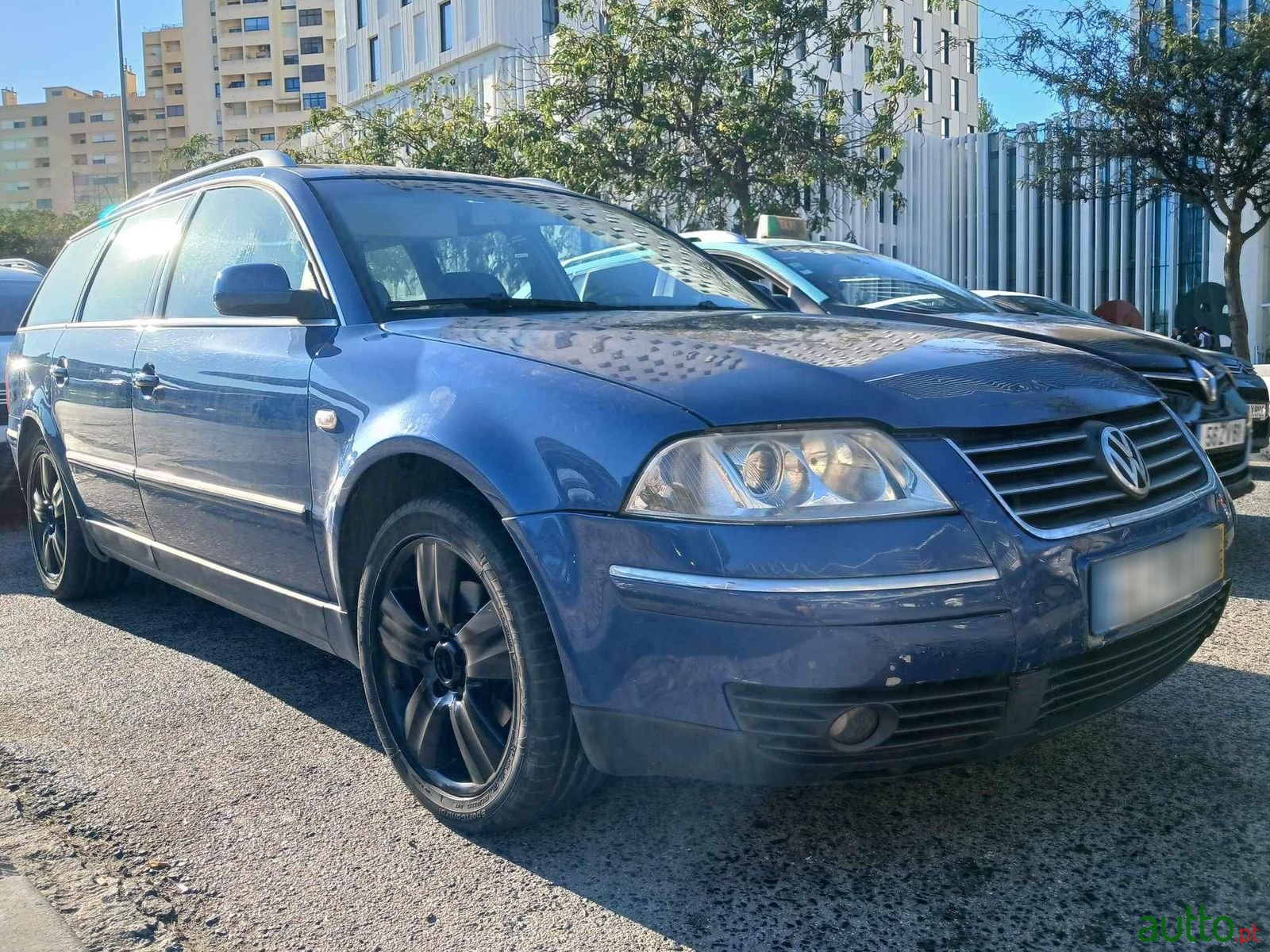 2001' Volkswagen Passat photo #3