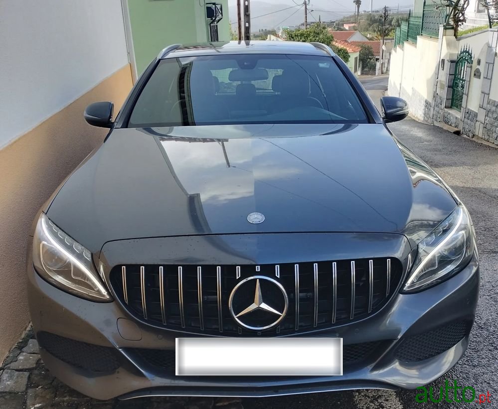 2015' Mercedes-Benz C 200 photo #5