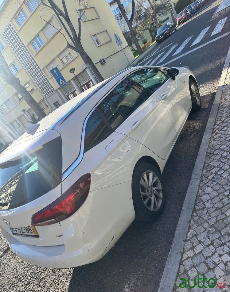 2017' Opel Astra Sports Tourer photo #3
