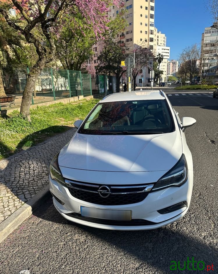 2017' Opel Astra Sports Tourer photo #1