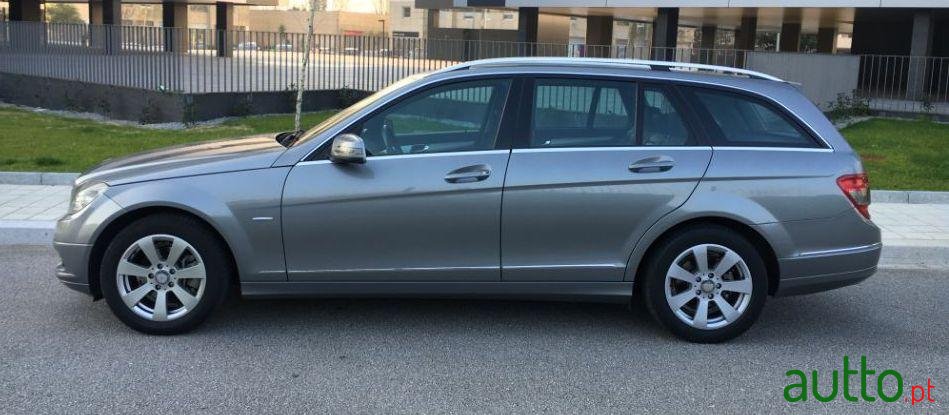 2009' Mercedes-Benz C-200 photo #1