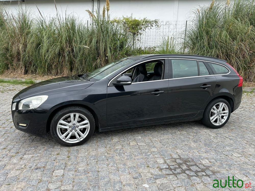 2011' Volvo V60 photo #1