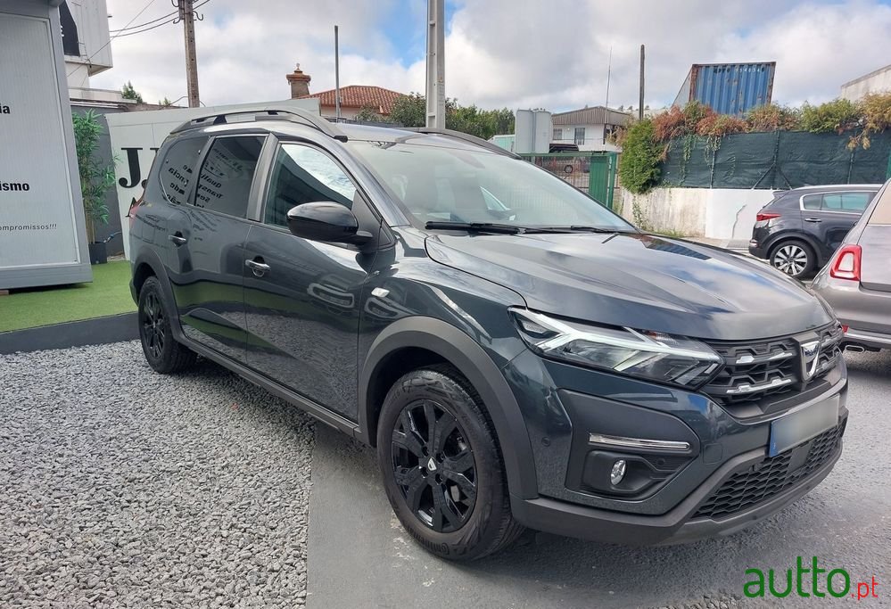 2022' Dacia Jogger photo #3