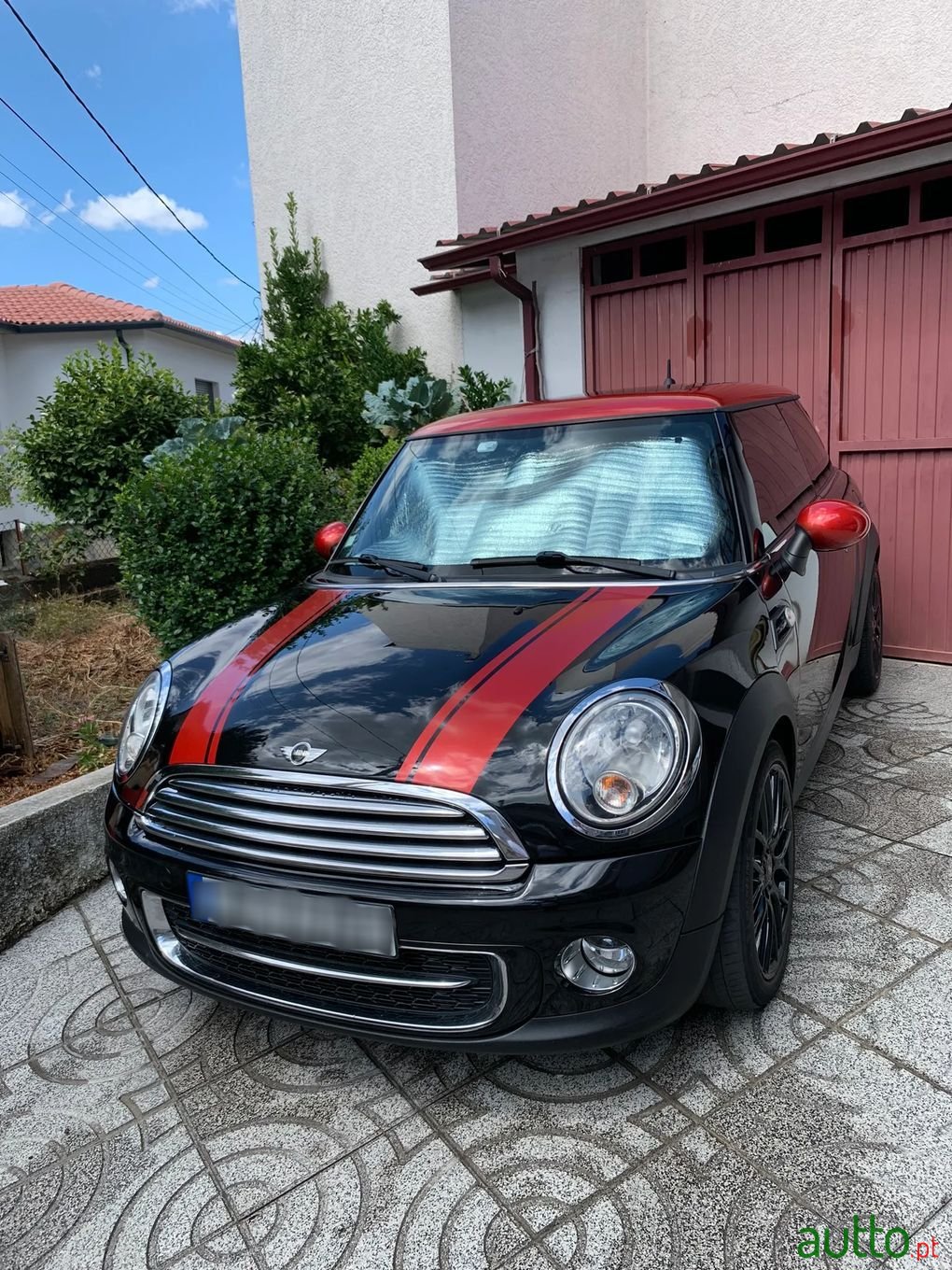 2011' MINI Cooper photo #1