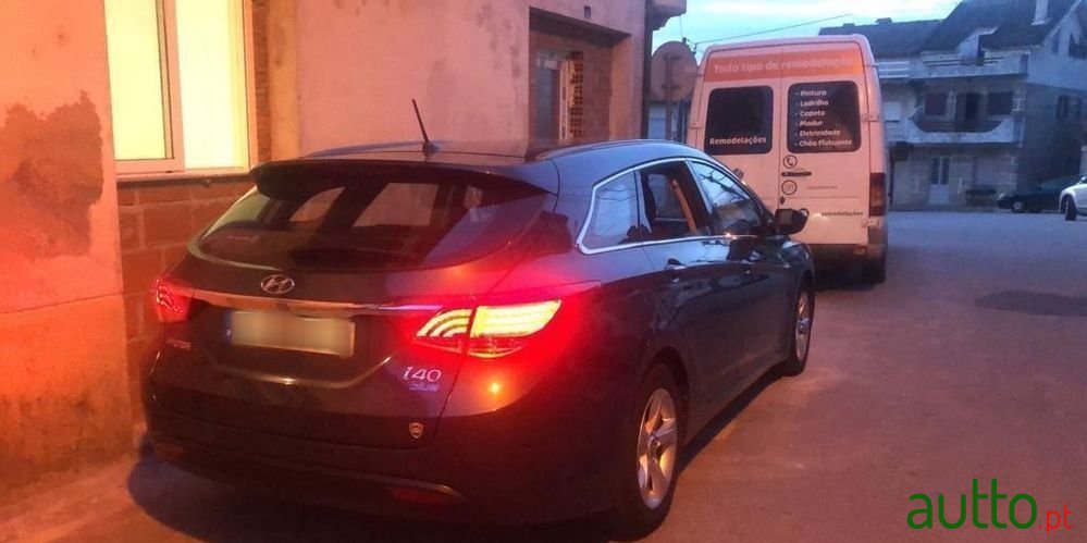 2012' Hyundai i40 Sw photo #3