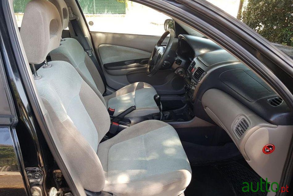 2001' Nissan Almera 1.5I photo #3