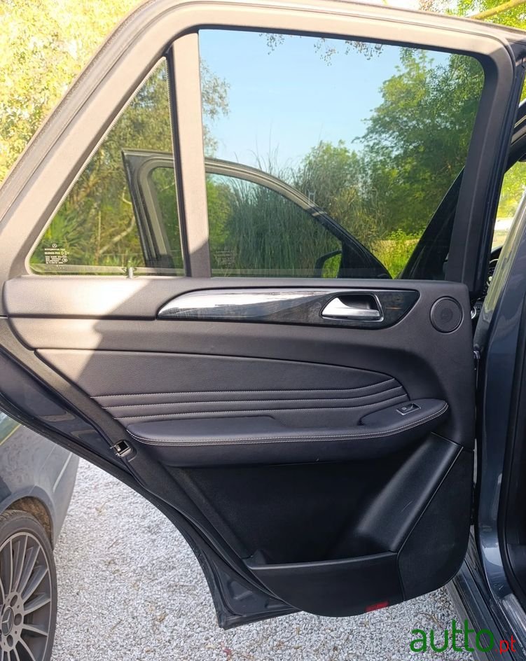 2014' Mercedes-Benz Classe M Bluetec photo #2