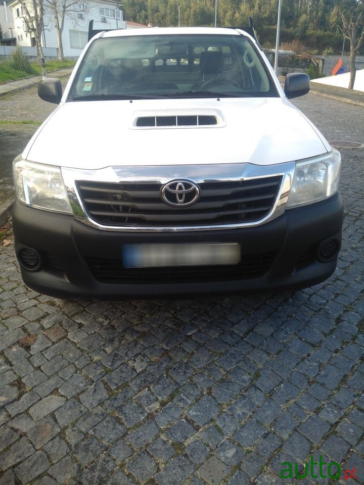 2015' Toyota Hilux photo #1