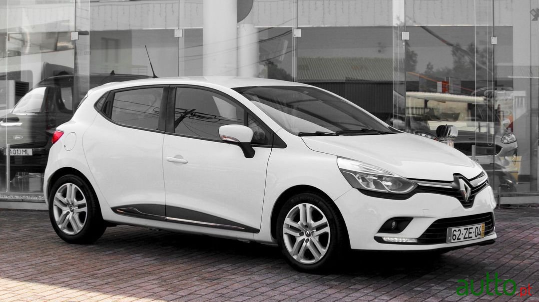 2017' Renault Clio photo #1