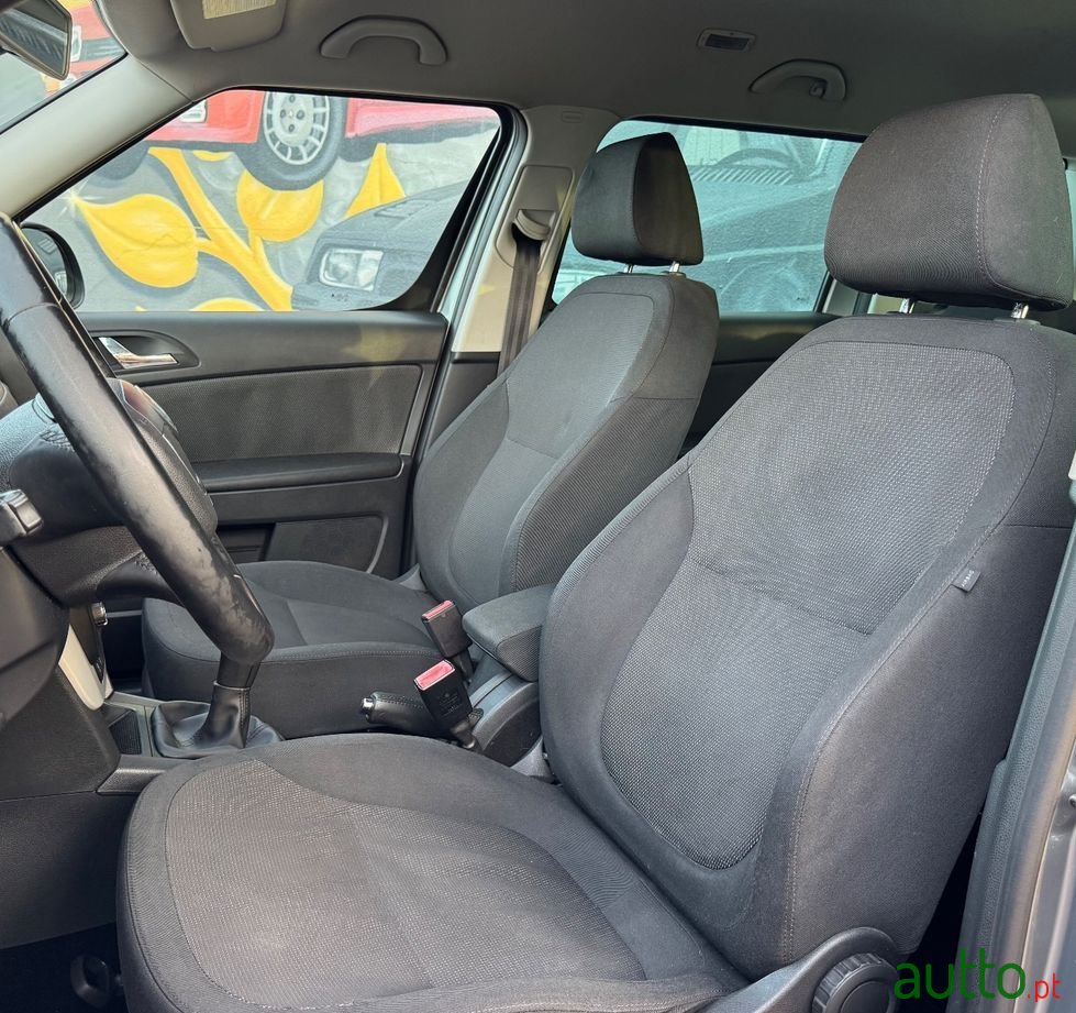 2011' Skoda Yeti photo #6