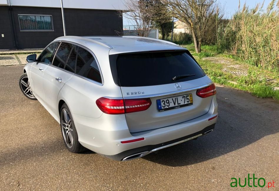 2018' Mercedes-Benz E-220 photo #1