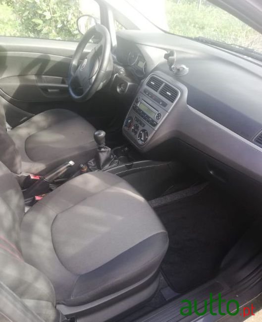 2012' Fiat Grande Punto photo #3