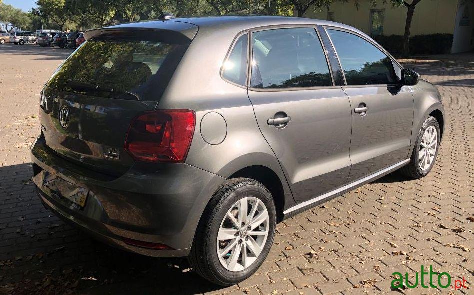 2017' Volkswagen Polo photo #1