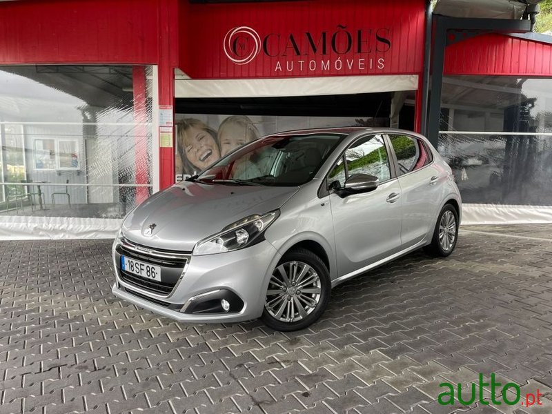 2016' Peugeot 208 photo #1