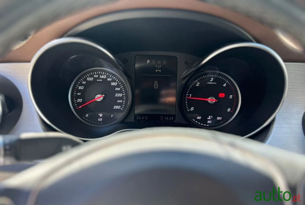 2018' Mercedes-Benz Classe X photo #5