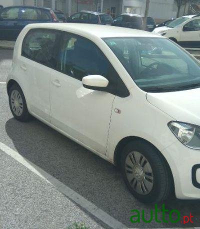 2014' Volkswagen Up Moveup photo #2