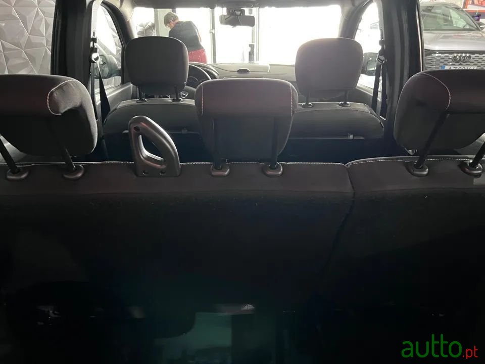 2021' Dacia Lodgy photo #4