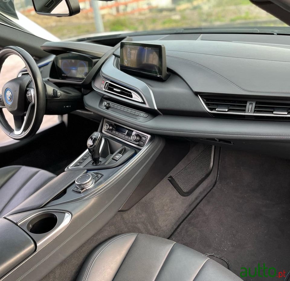 2014' BMW i8 photo #3