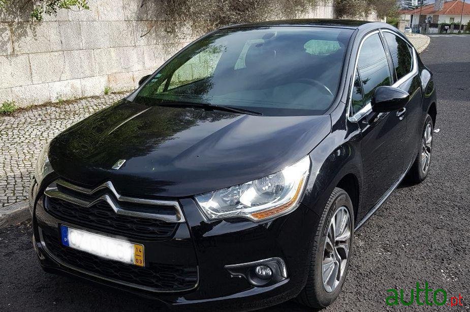 2014' DS Automobiles Ds4 photo #1