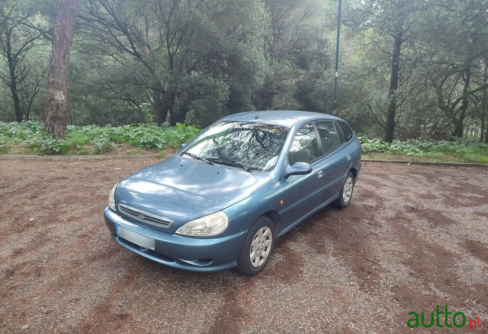 2001' Kia Rio Sw photo #1