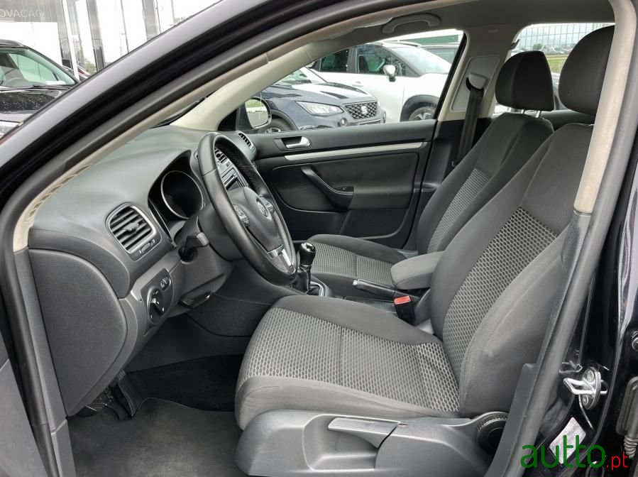 2012' Volkswagen Golf Variant photo #5