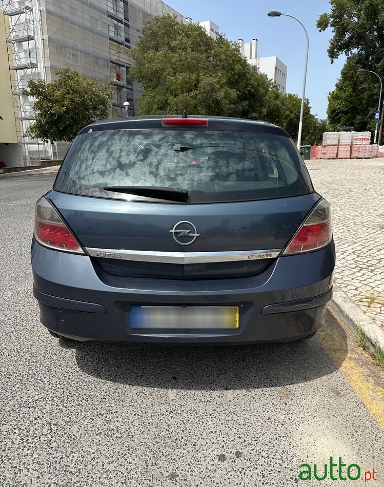 2007' Opel Astra 1.7 Cdti Cosmo photo #5