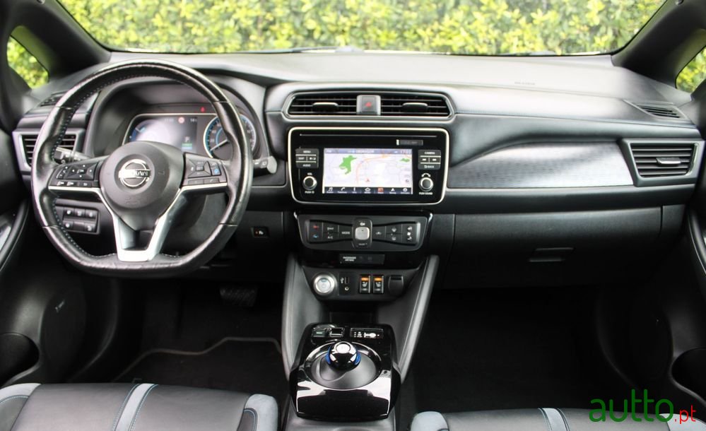 2021' Nissan Leaf Tekna photo #2