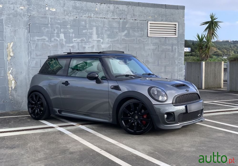2009' MINI John Cooper Works photo #5