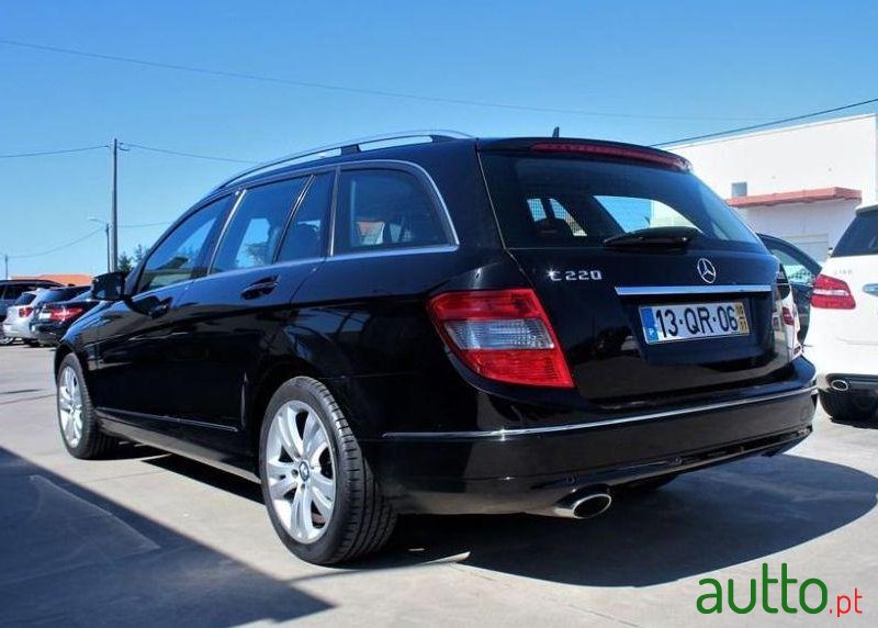 2010' Mercedes-Benz C-220 photo #2