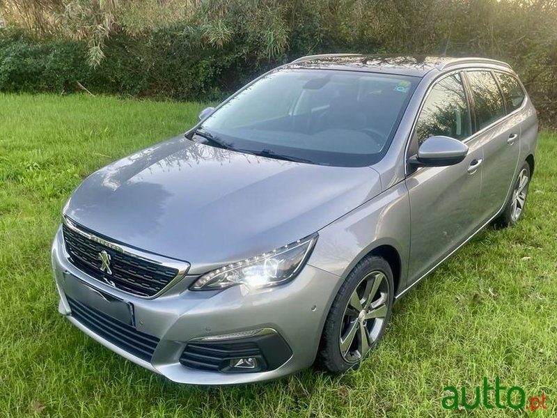 2018' Peugeot 308 Sw photo #1