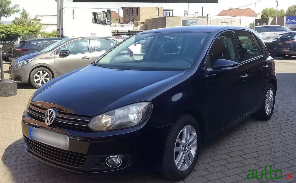 2012' Volkswagen Golf photo #2