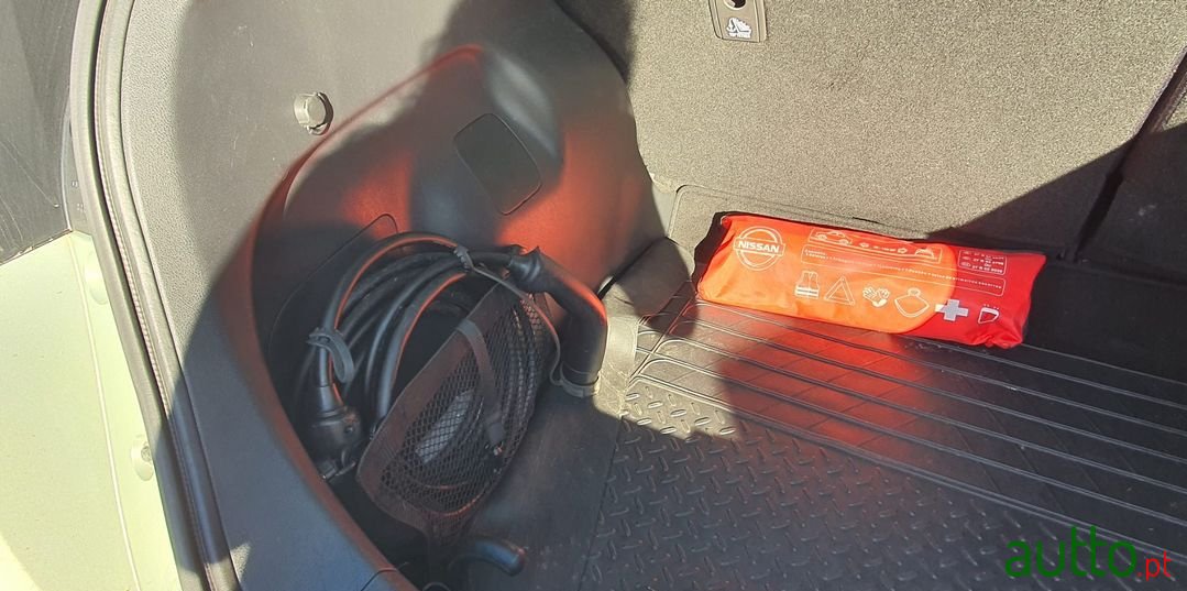 2018' Nissan Leaf photo #3