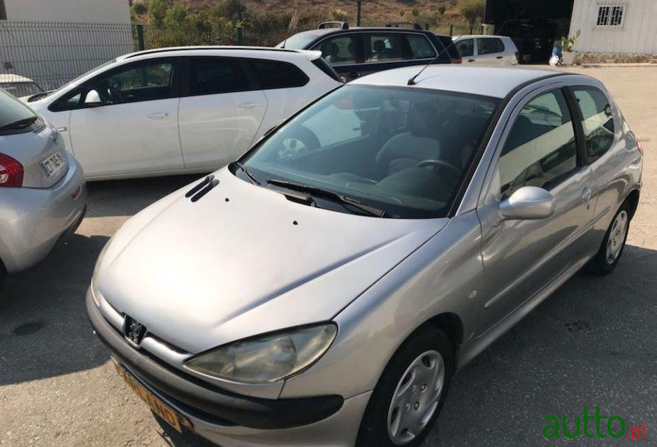 2000' Peugeot 206 1.1 photo #2