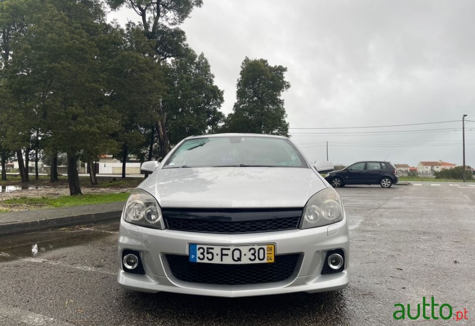 2008' Opel Astra-Gtc photo #2