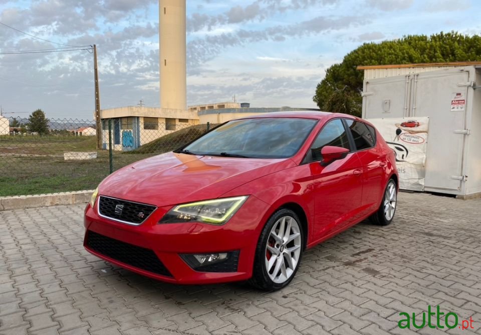 2013' SEAT Leon photo #1