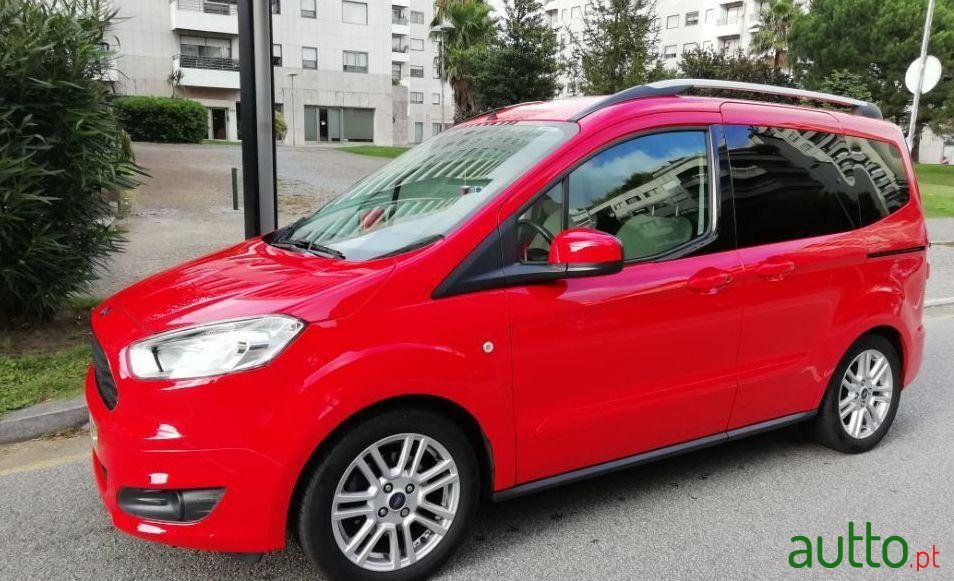 2017' Ford Tourneo Courier photo #1