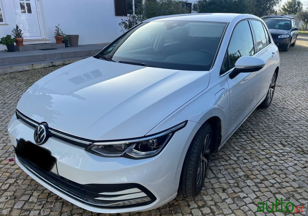 2022' Volkswagen Golf photo #3