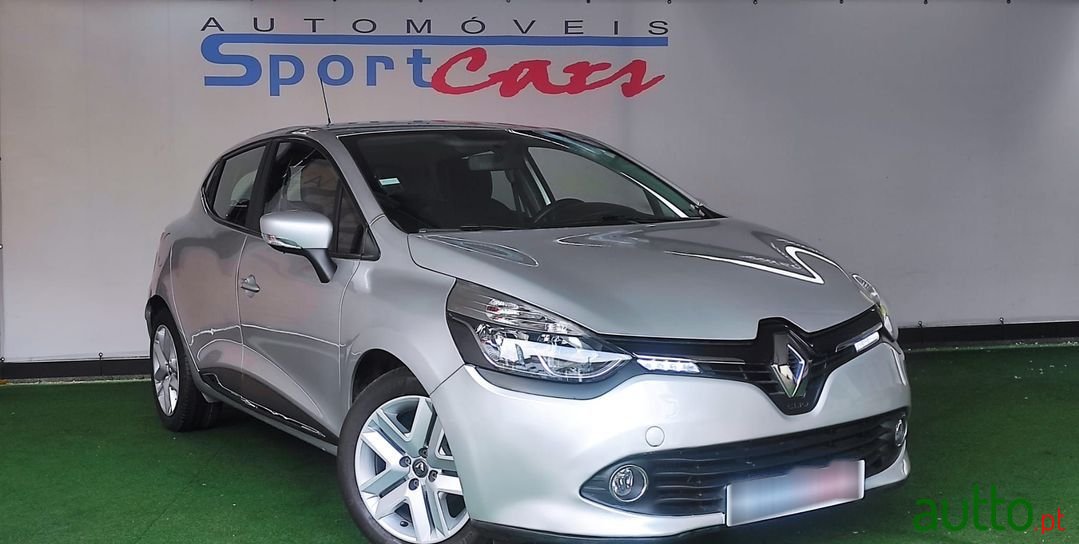 2014' Renault Clio photo #3