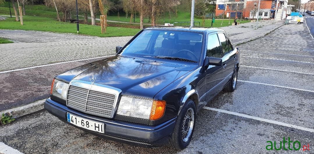 1989' Mercedes-Benz 300 photo #2