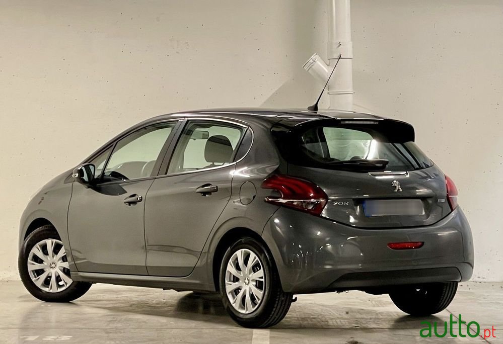 2017' Peugeot 208 photo #6