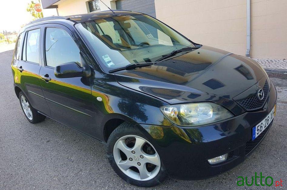 2004' Mazda 2 1.4Hdi photo #2