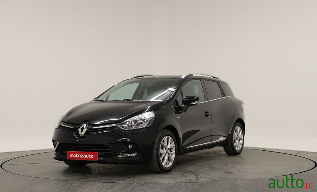 2019' Renault Clio Sport Tourer photo #3