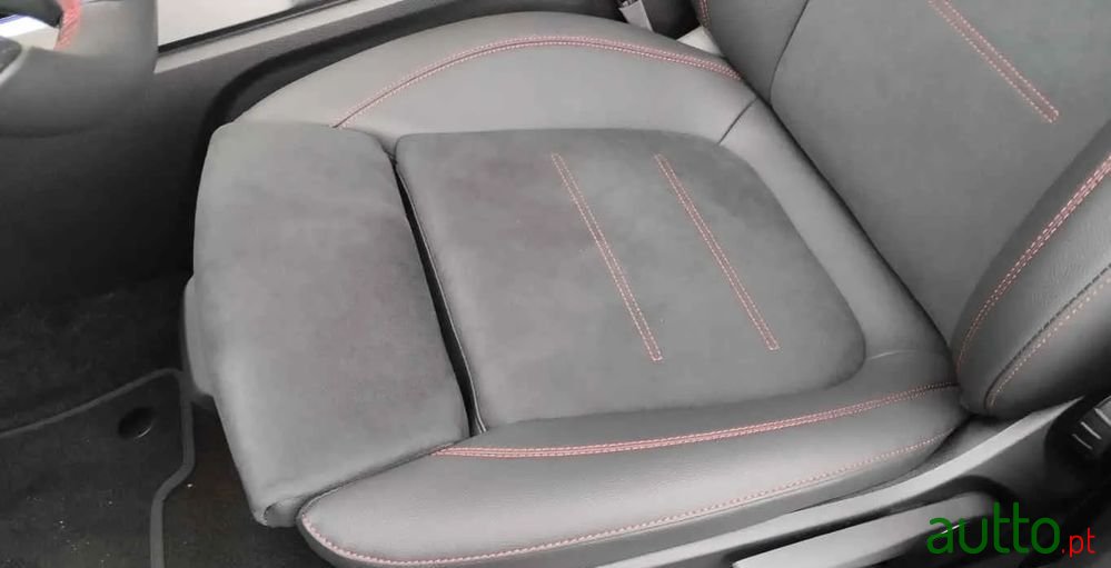 2023' Mercedes-Benz EQB 250 Amg Line photo #5