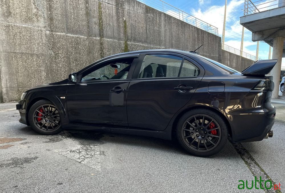 2011' Mitsubishi Lancer photo #2