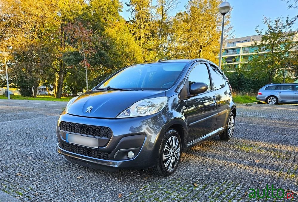 2013' Peugeot 107 photo #1