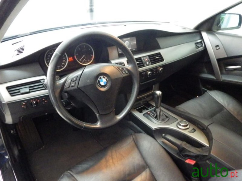 2006' BMW 525 photo #5