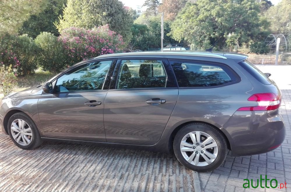 2014' Peugeot 308 Sw photo #2