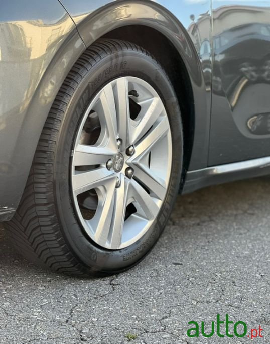 2016' Peugeot 208 photo #4