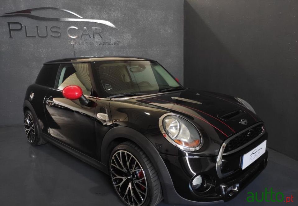 2015' MINI Cooper photo #2